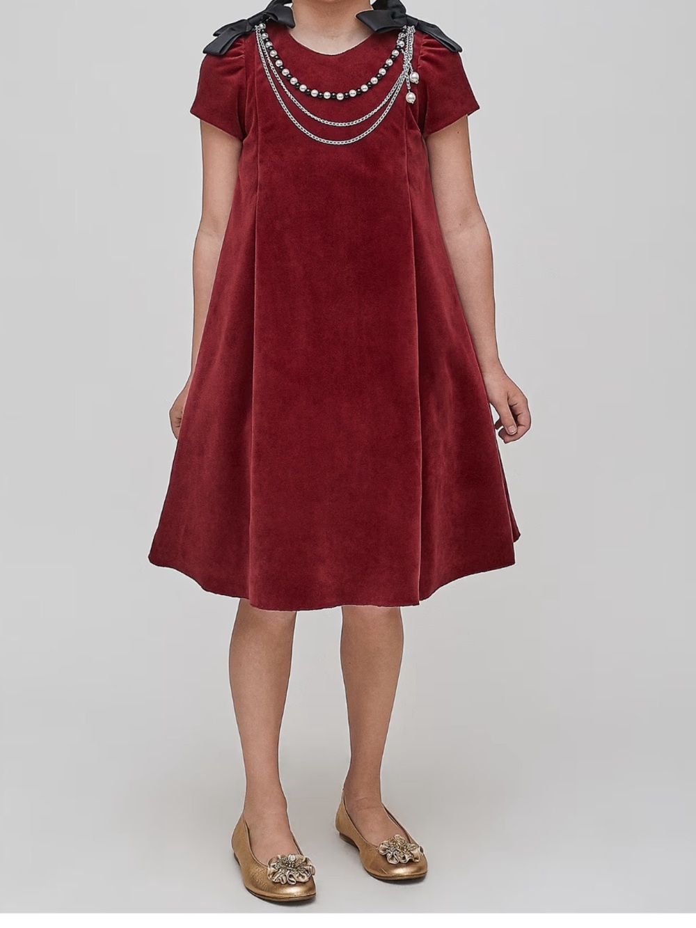 Graci Velvet Holiday Dress with Pearl Chain Detail - Burgundy